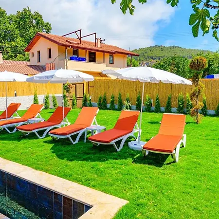 Goekkusagi - 3 Bedroom Holiday Villa In Fethiye Kayakoey Villa