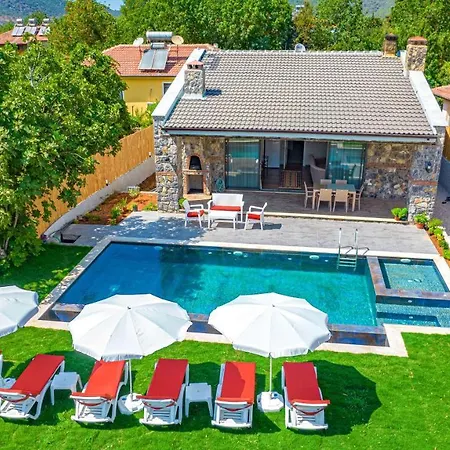 Goekkusagi - 3 Bedroom Holiday Villa In Fethiye Kayakoey Villa