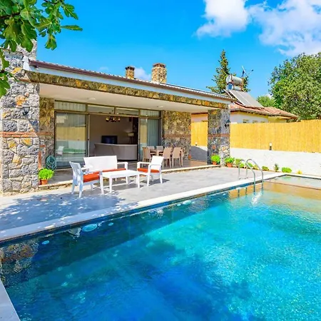 Goekkusagi - 3 Bedroom Holiday Villa In Fethiye Kayakoey Villa *